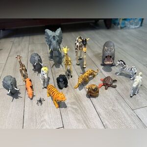 Lot of 17 Colorful Large Zoo Animals Animal Figurine Set for Kids